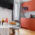 Grand Studio Refait A Neuf Paris 16 - 4P
